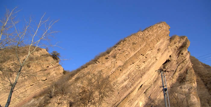 冀北张家口地区盆地生长地层及其构造控制