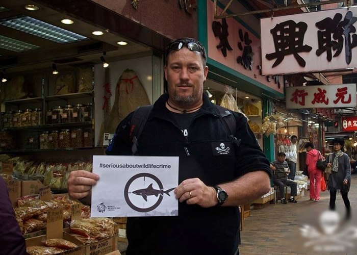 Gary Stokes(图)要求港府堵塞漏洞。