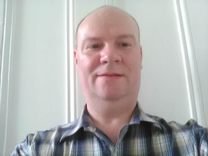 �������οͳ����ո�����˹��ֱ������20��ˮ�� ����˹��ˮ�ֹ۹�ǼǴ���֤