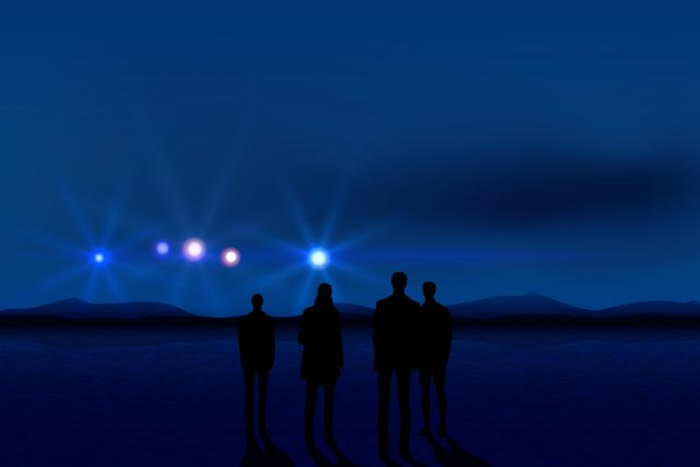 日本13岁“UFO男孩”自称能用心电感应与不明飞行物(UFO)进行沟通