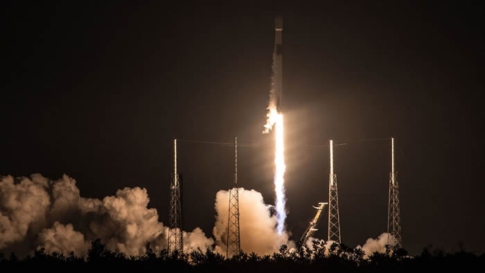 SpaceX“猎鹰9号”运载火箭搭载加拿大Telstar 19Vantage通信卫星发射升空
