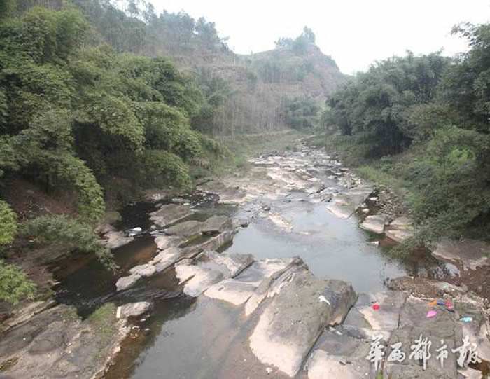 发现恐龙化石的马鸣溪