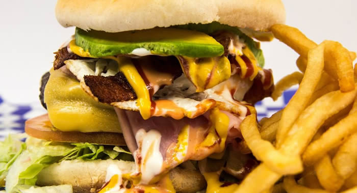 美国耶鲁大学科学家发现被用于治疗青光眼药品中的一种物质能防止体重增加