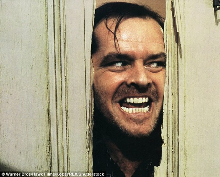 黑熊夜闯美国科罗拉多州猛鬼酒店