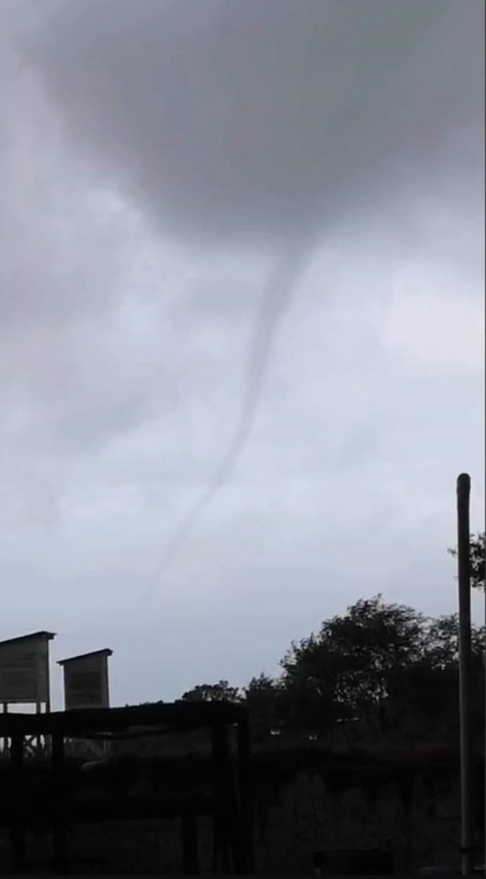 金门古岗外海出现水龙卷 2004年以来首见