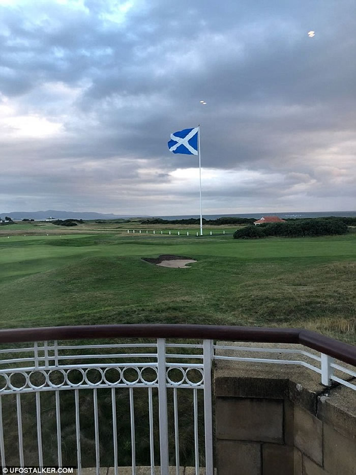 ������ͳ������λ��Ӣ���ո����������ĸ߶����򳡾���4�������������壨UFO����