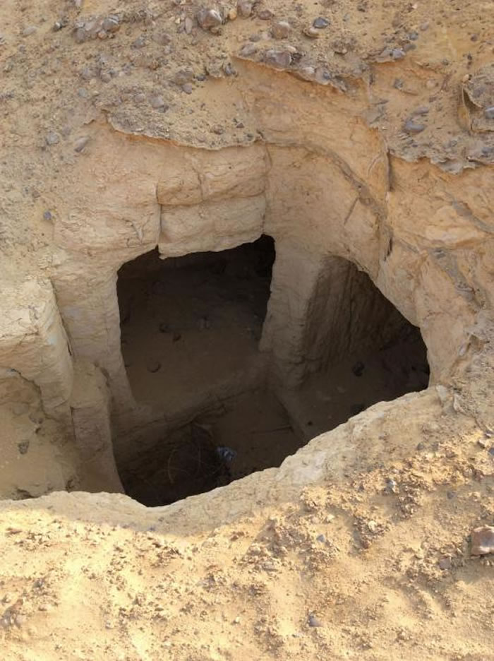 这座利什特南侧的家族竖穴墓(shaft tomb)也在802座新标记的墓室之列。 PHOTOGRAPHY BY SARAH PARCAK