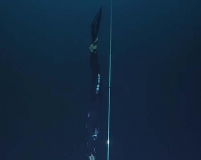 ǱˮŮѡᣨAlessia ZecchiniһǱ107ͻƼٴ¼