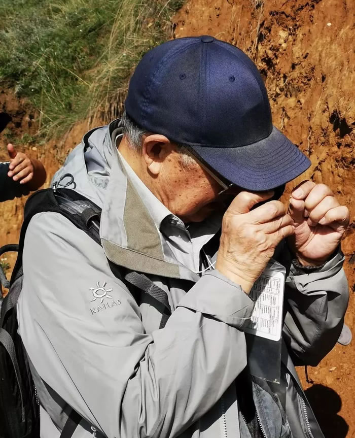 耄耋院士邱占祥五十余载在野外考察一线“坐冷板凳、啃硬骨头”