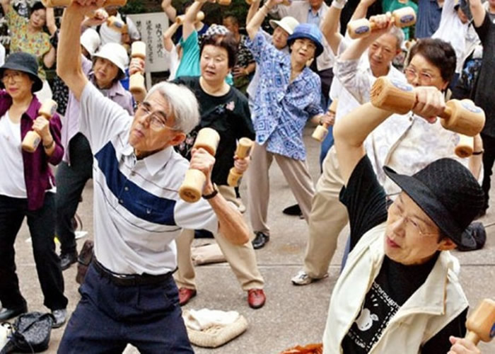 日本料失去最长寿国家的地位。