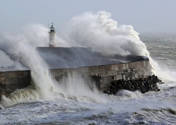 Ӣ���غ�������ˮ��Ӱ�콫�Ӿ硣