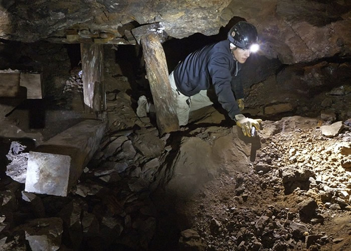 探索矿坑风险甚高。