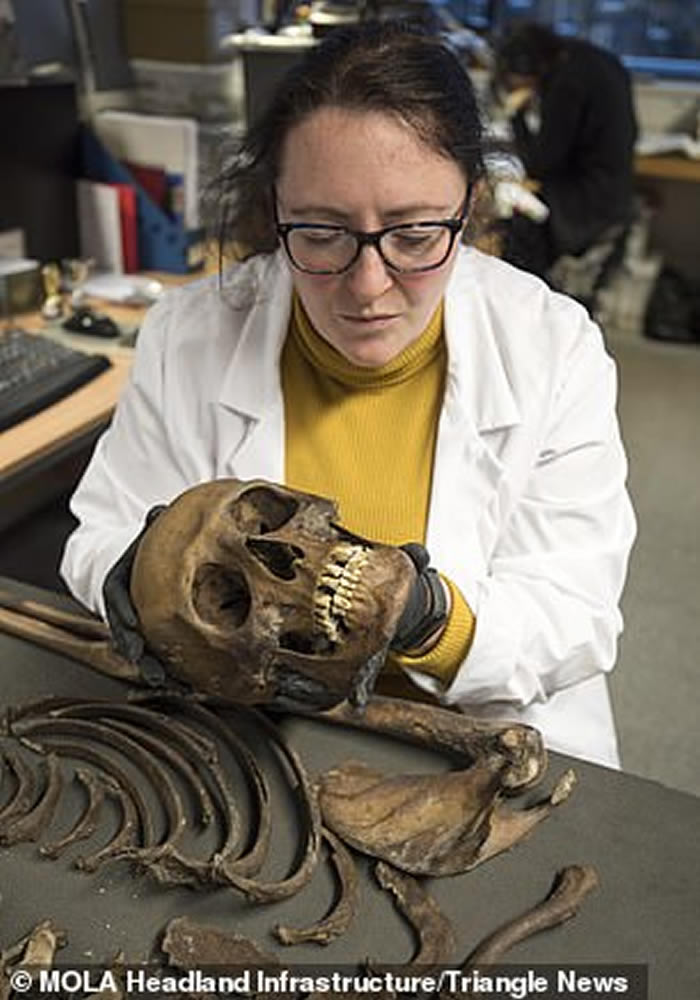 Ӣ��̩��ʿ�ӺӴ������һ��15���͵����Ժ��� �״η��������ͳ�ѥ