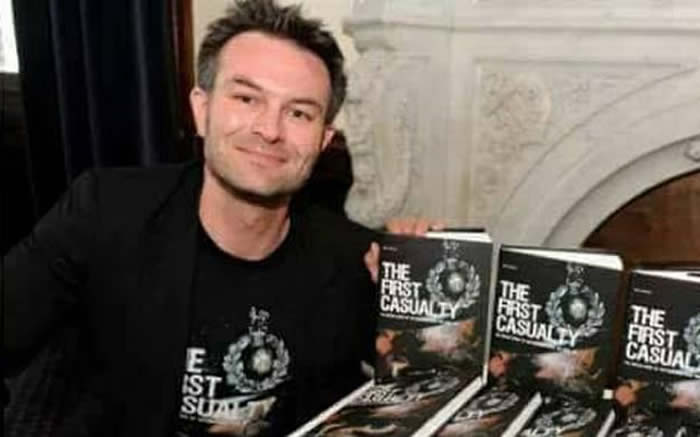 Ӣ����������ײ���޴���˹��ˮ��