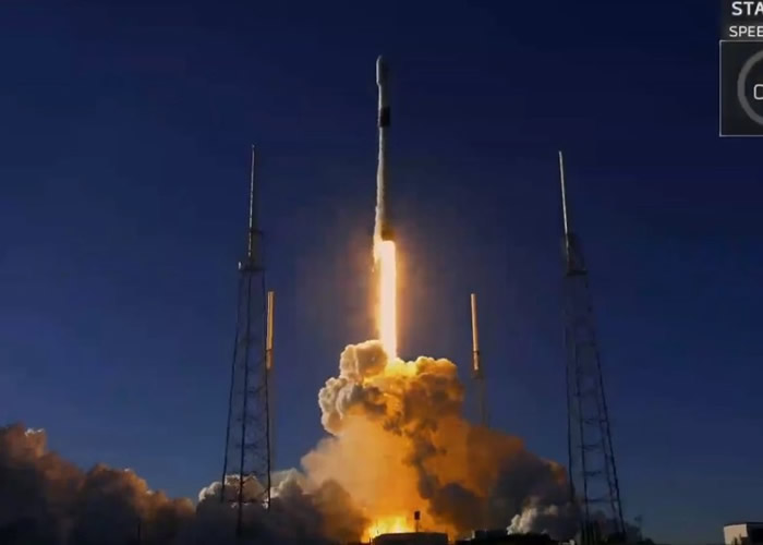 猎鹰9号火箭带同第3代全球定位系统(GPS)卫星上太空。