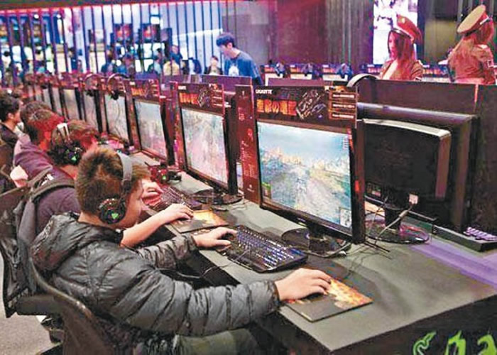 �Ŷӷ��־�������Ϸ�Ͳ�����Ϸ���ˣ����ߴ��Ե�ҶƤ���в��졣