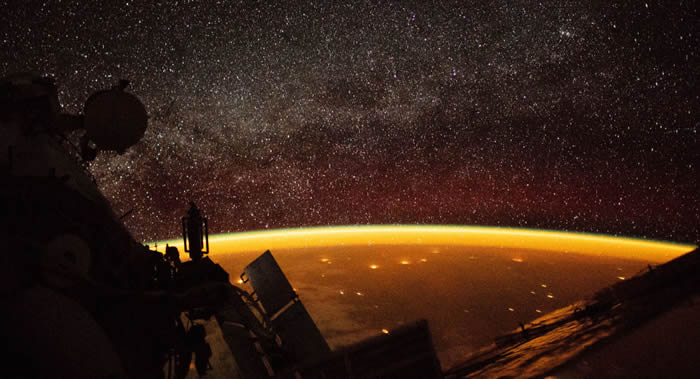 ���ʿռ�վ����Ա����оֲ��������� ģ����շ���״̬