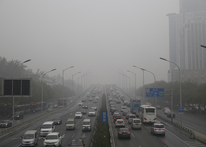 北京是雾霾重灾区之一,市内被迷雾笼罩。