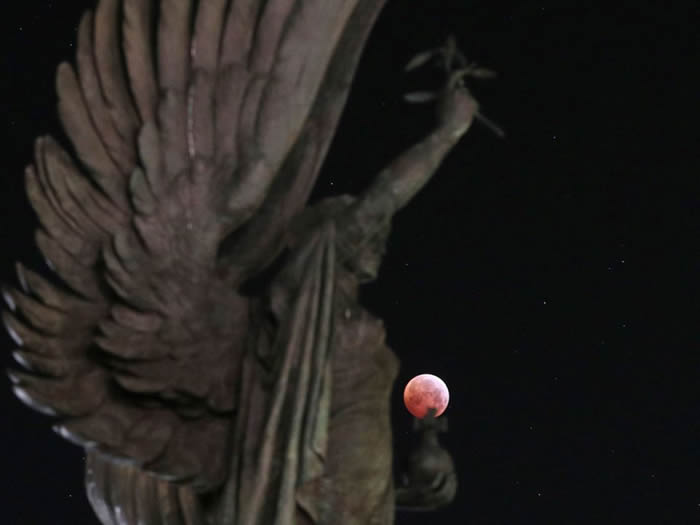 “超级血狼月”21日登场 世界上必定发生大事?