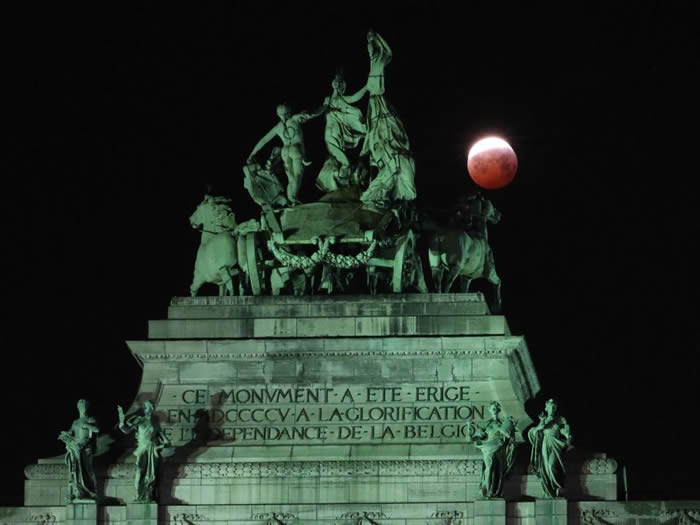 “超级血狼月”21日登场 世界上必定发生大事?