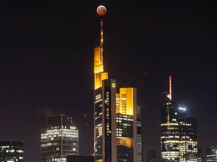 “超级血狼月”21日登场 世界上必定发生大事?