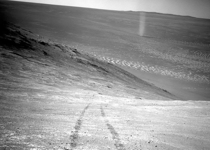 �����������˳����緢����һ�̡�