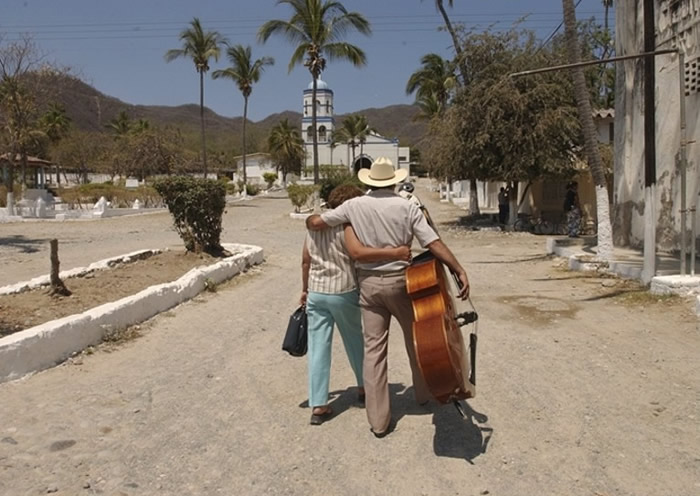 ��������������׼�����ͬס��