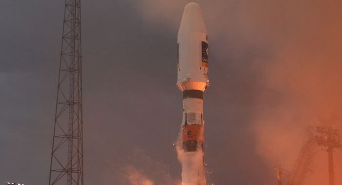 携带6颗英国OneWeb通信卫星的俄罗斯“联盟-ST-B”运载火箭成功发射升空