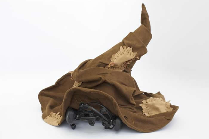 ��������ʦ�ԡ��������ء��еķ�ԺñΪԭ��������ɸ�֪�˵��뷨������ñ��