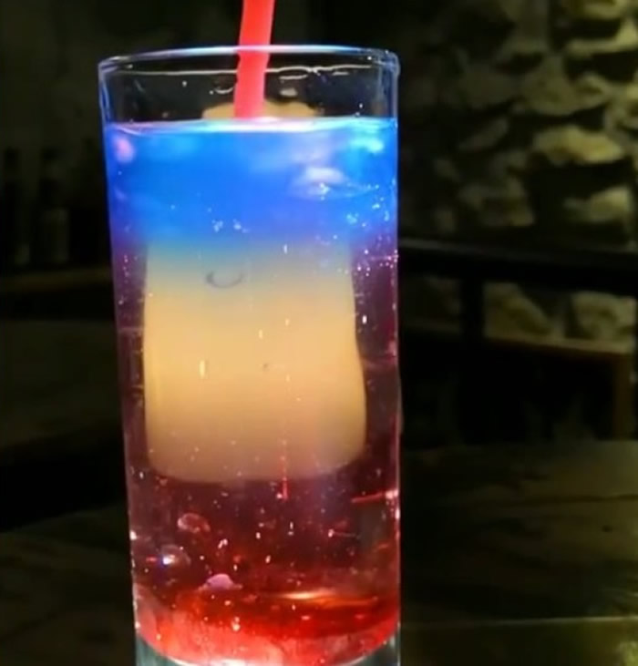 王小磊称,研究灵感来自于鸡尾酒。