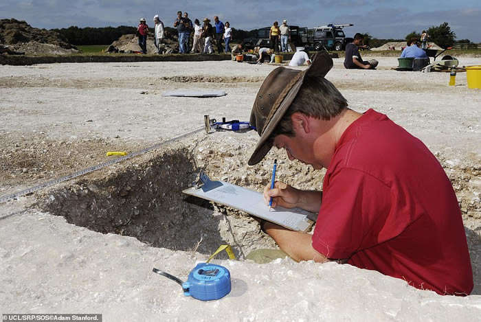 ��ʯ��ܿ�����Ӣ��������ɶ����� ���ص�ʷǰ���������ǰ���ۻ�