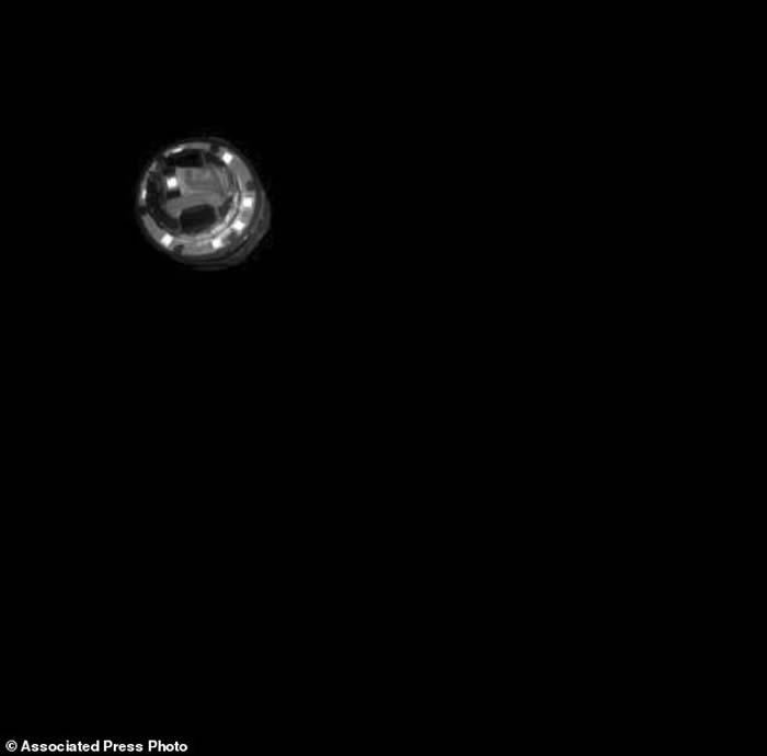 �ձ�������2����̽������С���ǡ�����������Ͷ����2.5����ͭ��ը������������