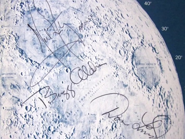 ���ػ�ķ˹���ʼ��¶�����ǩ�����