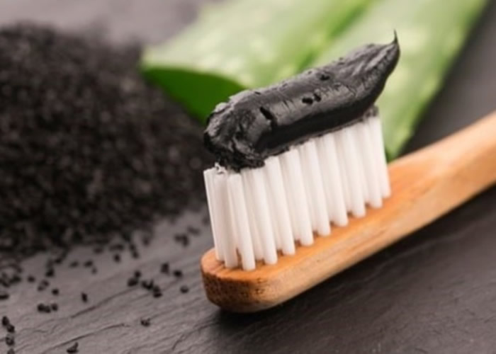 英国曼彻斯特大学研究:备长炭牙膏不但没有美白功效 反会增加蛀牙风险