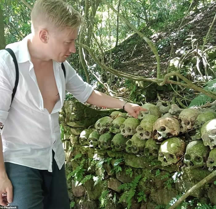 印尼巴厘岛有一处天葬村(Trunyan)