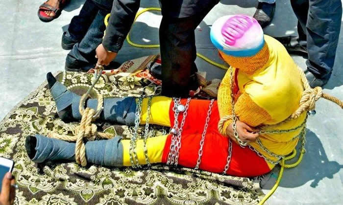 ӡ��ħ��ʦChanchal Lahiry�ں�ӱ�������ħ�� �����ֽų�����к�ʧ������