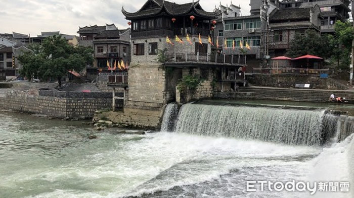 干州古城三面临水,万溶江就在城外。(图/记者王致凯摄)