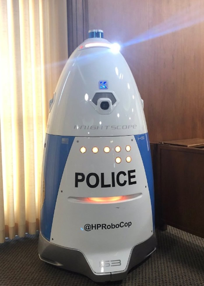 美国南加州推“机器警察HPRoboCop”巡逻 网民:似垃圾桶