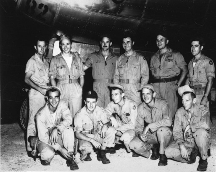 �ٱ����޷��Ͷ�ս����������һ�����ھ��˹�Ĺ�ڡ�