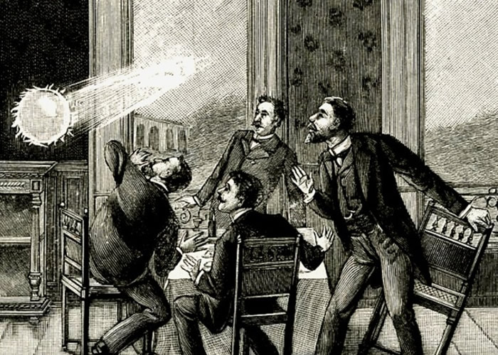 俄罗斯科学院Vladimir Torchigin新理论:球状闪电不是真正闪电 是球状薄空气包住的光