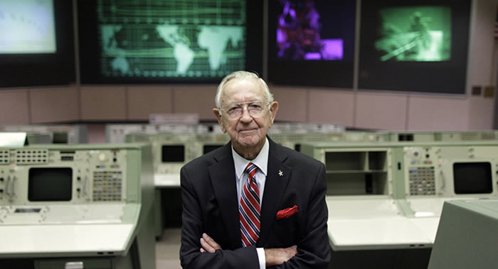 NASA第一位飞行总指挥克里斯·克拉夫特逝世 终年95岁