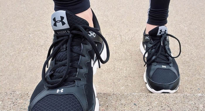 医生介绍运动鞋不合脚会带来哪些害处