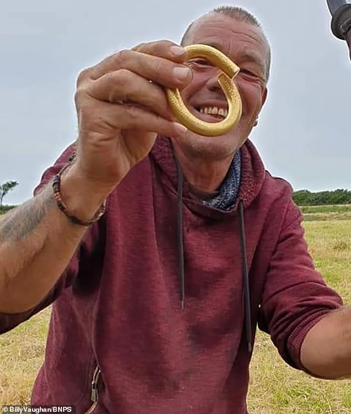 Ӣ��������190Ӣ�������Ľ���̽�����ڵ���ֵ10��Ӣ��22K������