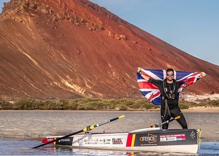 ��ͧ�����������Σ�ա���ˮ֮�š����º�Ͽ ǰӢ���ɵ�һ��