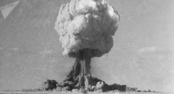 ԭ�ӵ�55�꣺Ϊ�й��Ĵ���ͻ�Ƶ춨�ι̻���