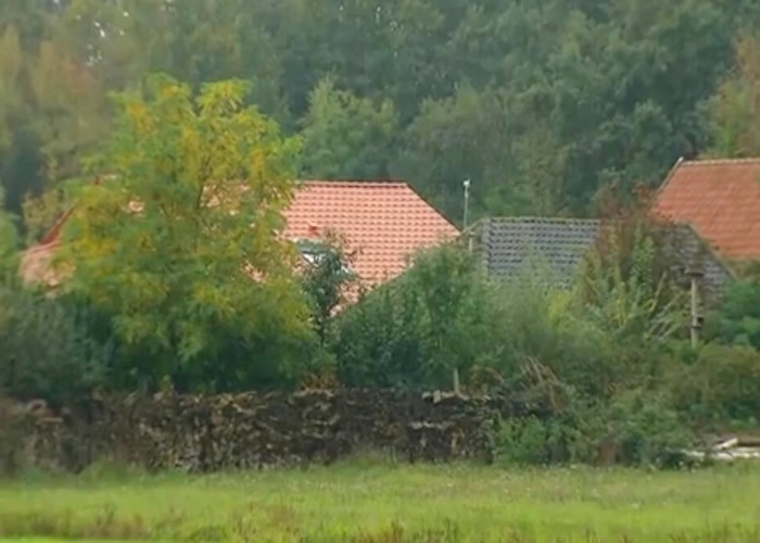 荷兰发现“与世隔绝”9年的家庭 一家七口长年生活在地下室等待“世界末日”