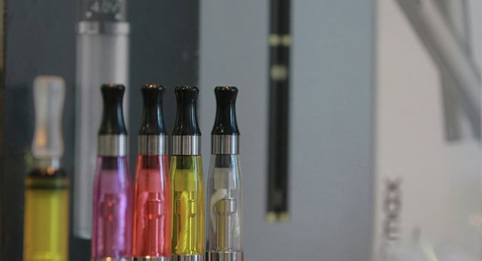 中国两部门发布有关禁止向未成年人销售电子烟的通告 敦促电商关闭电子烟店铺并下架电子烟