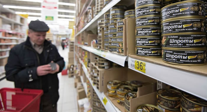 鱼罐头里所含的蛋白质、Omega3脂肪酸、维生素D、B族以及微元素对心血管系统有益