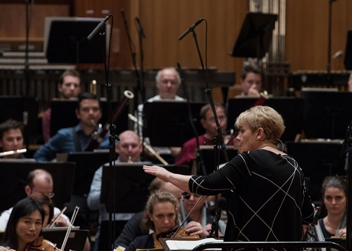 �µ���άҲ�ɹ㲥��������50���� ���ƴ�ͳ����Ůָ��Marin Alsop