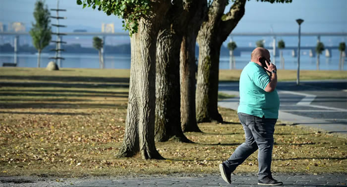 《细胞代谢》杂志:科学家查明为什么肚子随着年龄的增长而开始变大